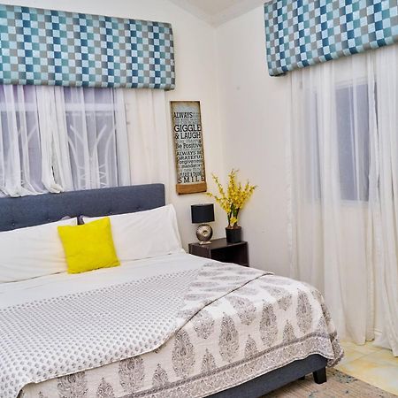 Caribbean Estates, 10 Mins From The Beach, Beautiful Gated Community ポートモア エクステリア 写真